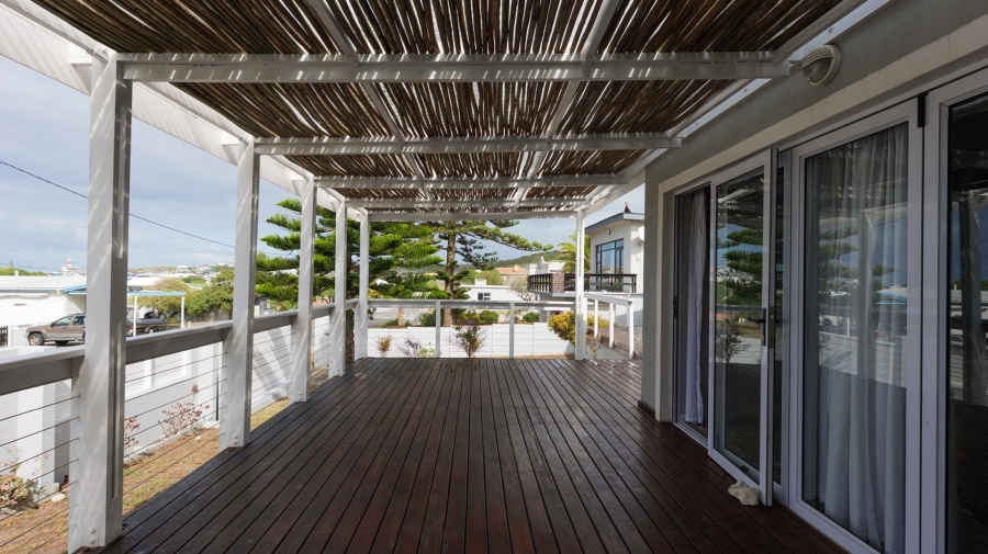 4 Bedroom Property for Sale in Agulhas Western Cape